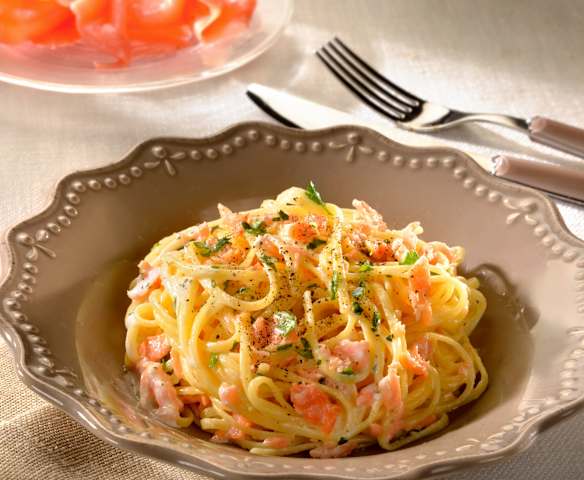 Linguine al salmone e vodka Linguine al salmone e vodka