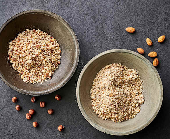 Almendras o avellanas picadas gruesas (100 g)