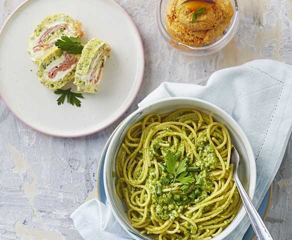 Menù: Rollè di zucchine farcito; Spaghetti con crema di fagiolini; Gelato veloce alla pesca (Bimby Friend) Menù: Rollè di zucchine farcito; Spaghetti con crema di fagiolini; Gelato veloce alla pesca (Bimby Friend)