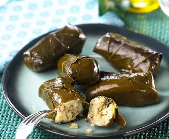 Feuilles de vigne farcies aux riz et fruits secs