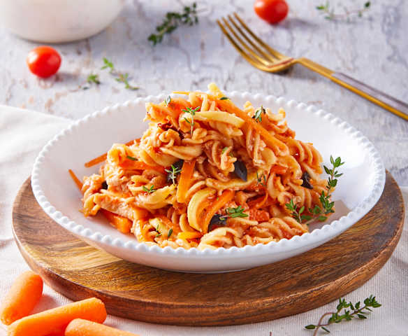 Pasta con pollo y verduras al vapor Pasta con pollo y verduras al vapor