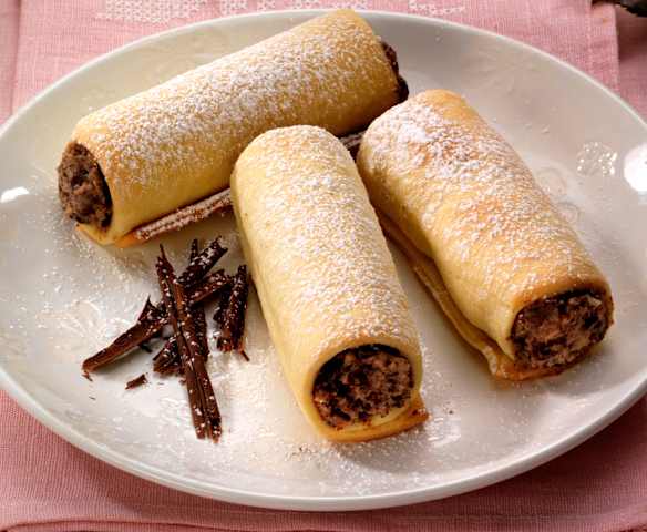 Cannoli al nocciolato Cannoli al nocciolato