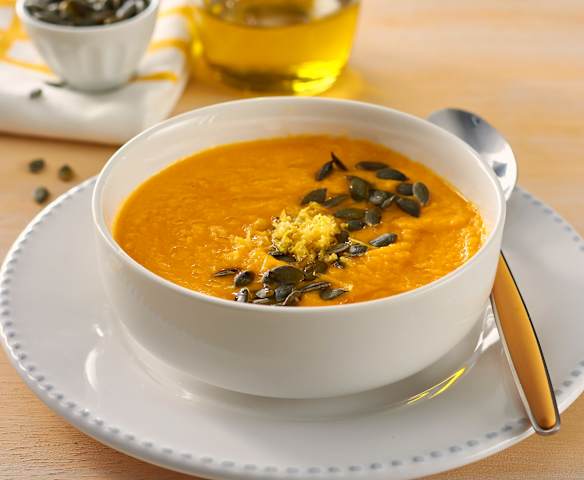 Sopa fría de zanahoria, papaya, pimiento amarillo y limón