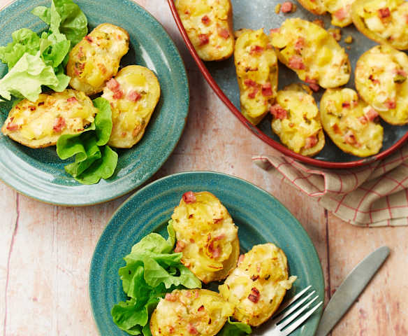 Pommes de terre farcies au fromage et jambon