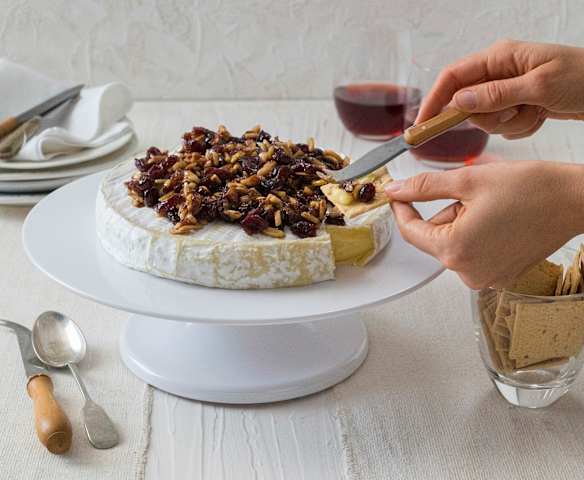 Camembert with cranberries and almonds