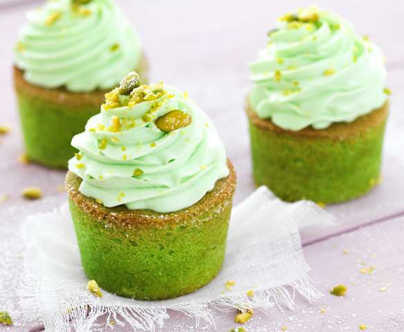 Babeczki pistacjowe z kremem Babeczki pistacjowe z kremem