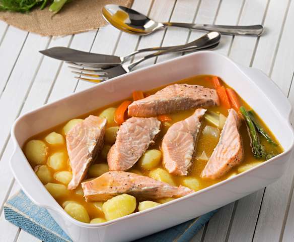 Salmón à la nage