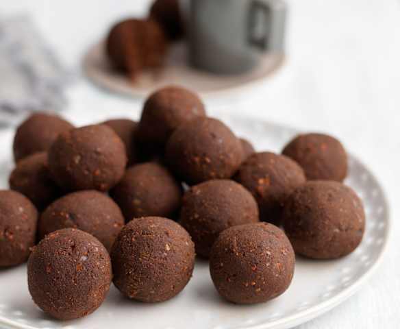 Bomboane din negresă raw Bomboane din negresă raw