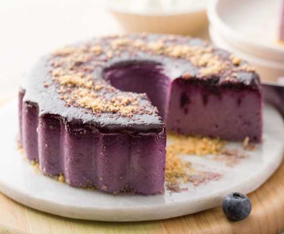 Pastel de queso cremoso y arándanos