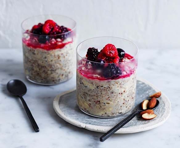 Apple and almond overnight oats (gut health)