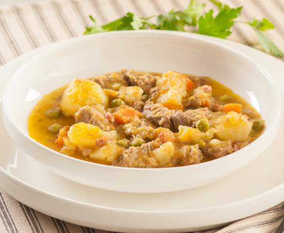 Jardinera de carne y beicon