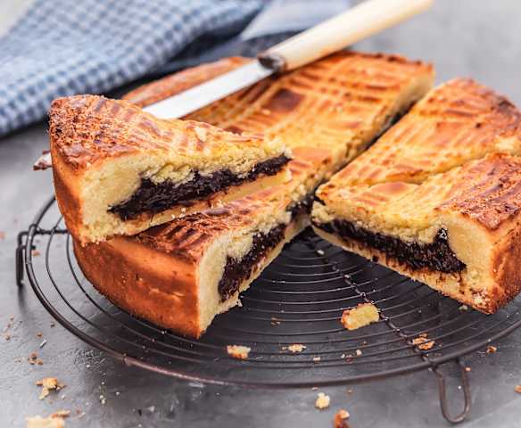 Gâteau breton aux pruneaux