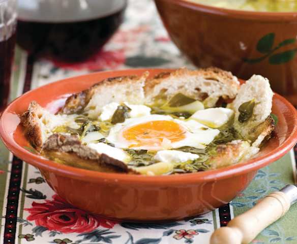Sopa de beldroegas com queijo fresco