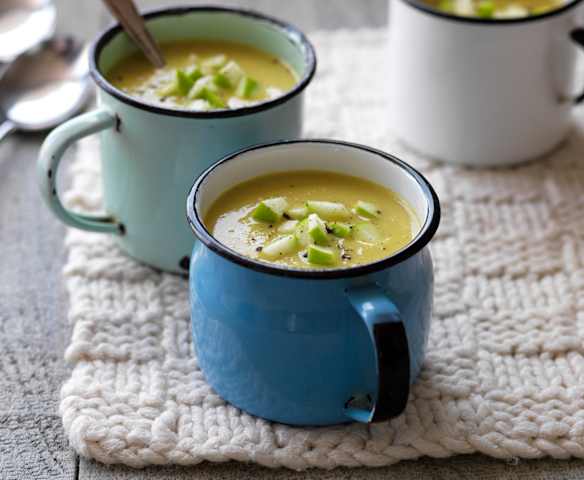 Velouté de panais et pomme au curry