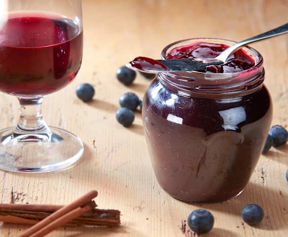 Gelatina al vino rosso e mirtilli