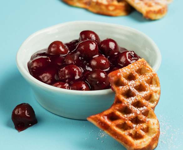 Rote Grütze mit Weichseln