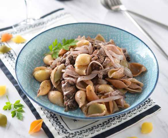 紅酒牛肉貝殼麵