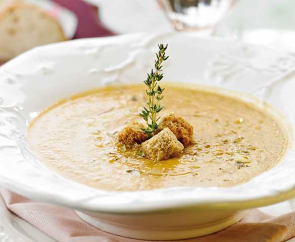 Sopa de tomate e beringela
