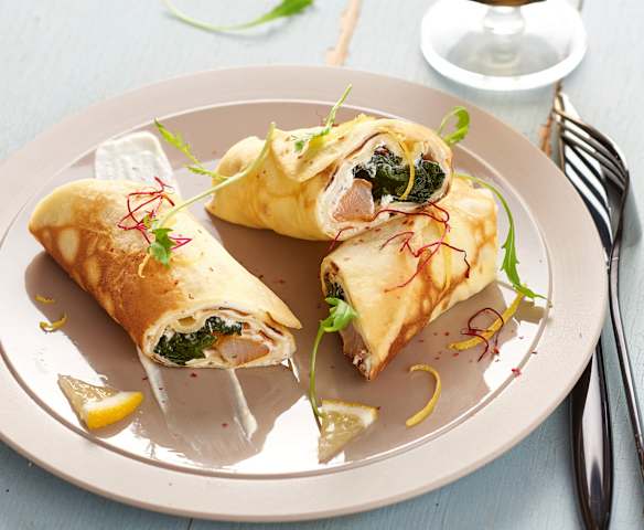 Roulés de crêpe au haddock fumé et tartare de wakamé