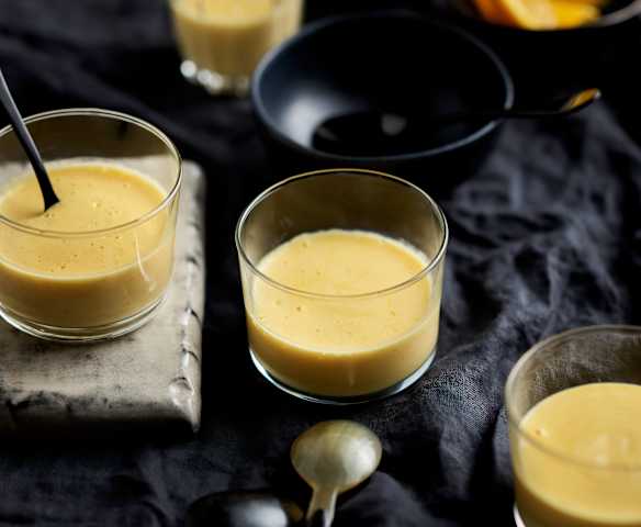 Orange liqueur zabaglione