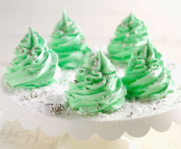 Meringue Christmas Trees