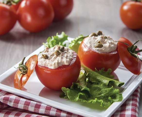 Pomodori ripieni al tonno Pomodori ripieni al tonno