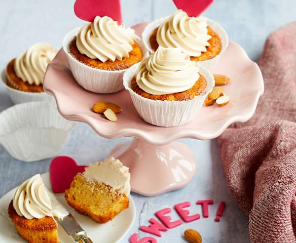 Apfel-Mandel-Cupcakes mit Karamellcreme