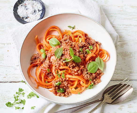 Möhrennudeln mit Bolognese