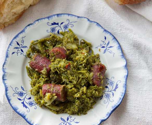 Friarielli e salsiccia Friarielli e salsiccia