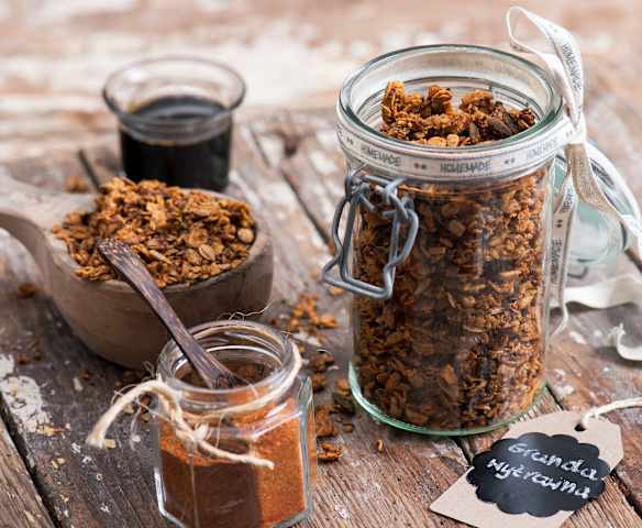 Pikantní kořeněná granola Pikantní kořeněná granola