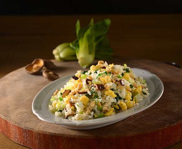 翡翠冬菇蛋拌炒飯