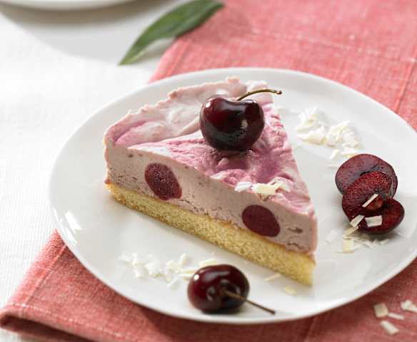 Marmorierte Kirsch-Eistorte