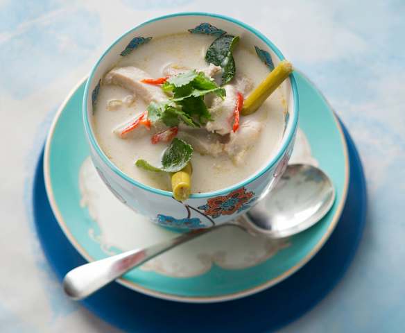 Tom kha gai (Thai chicken coconut soup) Tom kha gai (Thai chicken coconut soup)