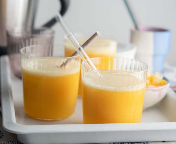 Ponche de mango, melocotón y piña