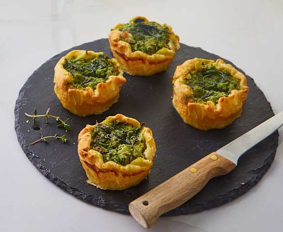 Mini quiche agretti, erbette e ricotta (senza lattosio) Mini quiche agretti, erbette e ricotta (senza lattosio)