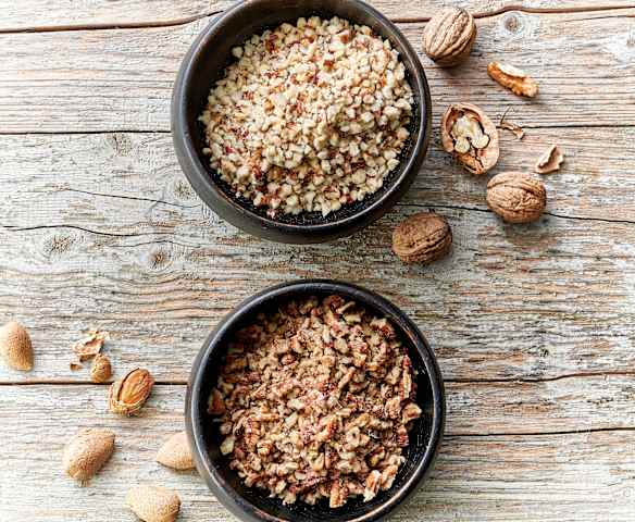 Nueces picadas gruesas (100 g)