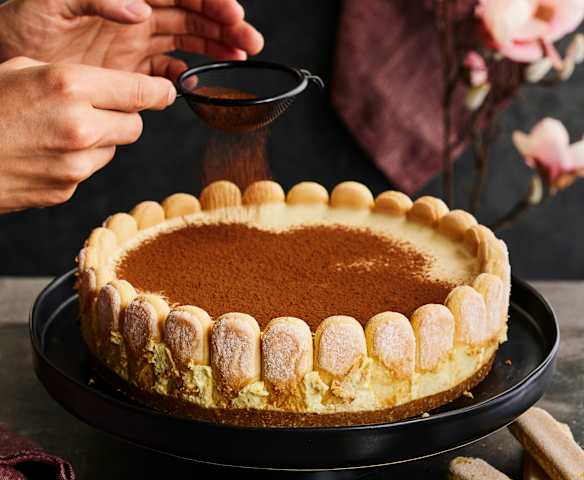 Tiramisu dort se sušenkami Amaretti Tiramisu dort se sušenkami Amaretti