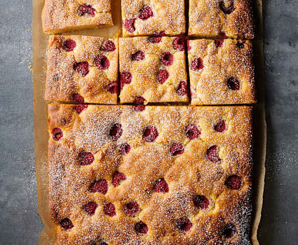 Raspberry, Lemon and White Chocolate Traybake