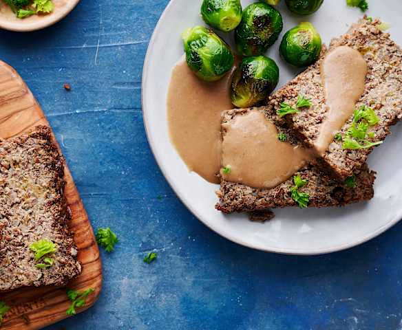 Polpettone vegetariano con salsa Gravy Polpettone vegetariano con salsa Gravy
