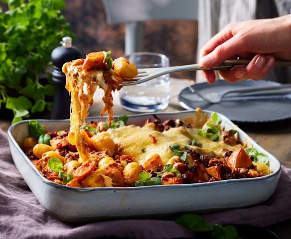Gnocchi-Kürbis-Auflauf mit Hackfleischsauce