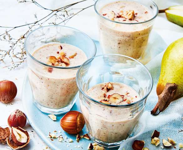 Smoothie poire, noisettes et yaourt