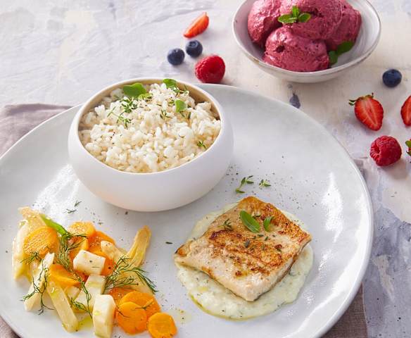 Menù: Filetti di trota con verdure e riso; Gelato alla frutta (Bimby Friend)