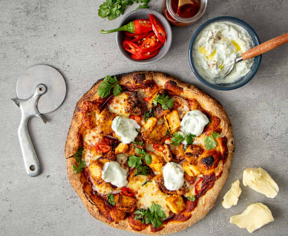 Tandoori chicken pizza