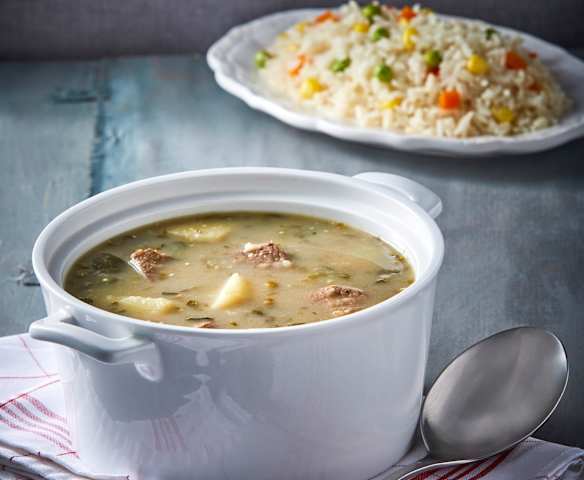 Entomatado de res con verdolagas