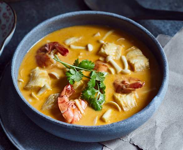 Tom-Yum-Suppe mit Meeresfrüchten (冬阴功海鲜汤)