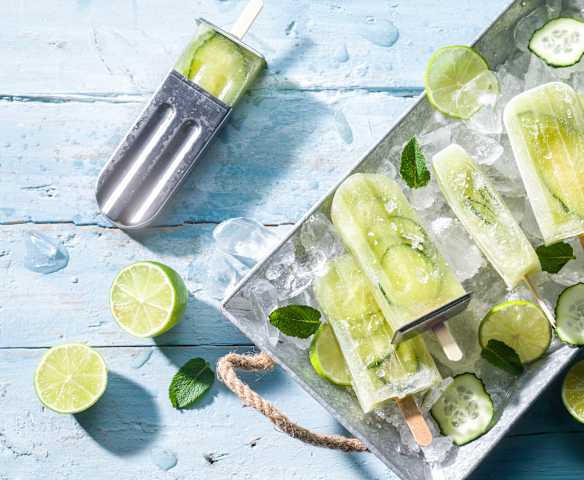 Polos de pepino, lima y menta