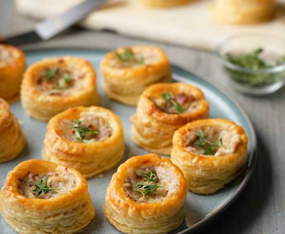 Chicken and Ham Vols Au Vents