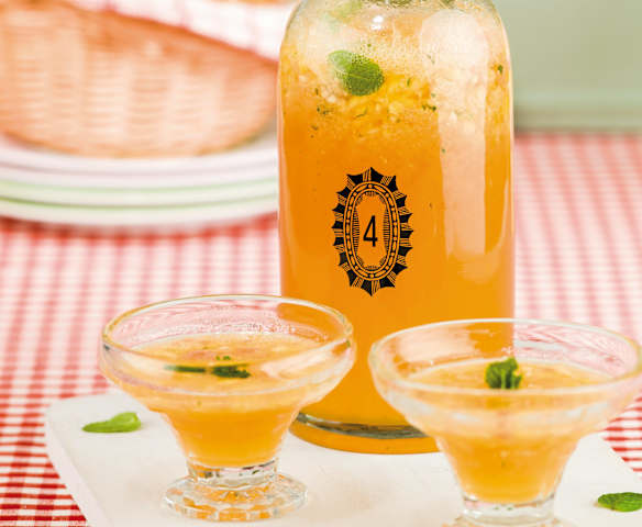Sangria de frutos tropicais Sangria de frutos tropicais
