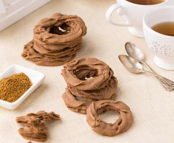 Biscotti di frolla montata al cacao e habanero orange