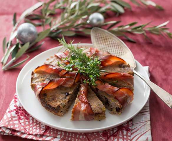 Gluten free baked bacon and cranberry stuffing Gluten free baked bacon and cranberry stuffing